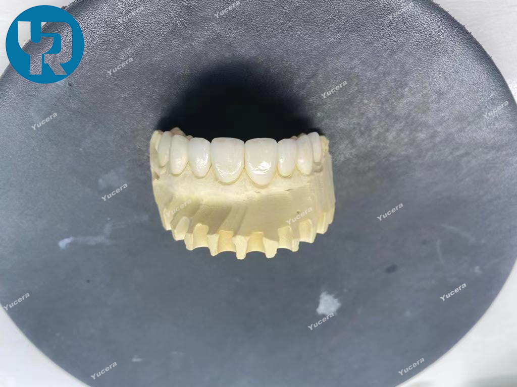Dental Lab CAD CAM Super Translucent Zirconia Block Dioxide Zirconium Disc Beautiful Porcelain Aesthetics 10-25mm Sizes
