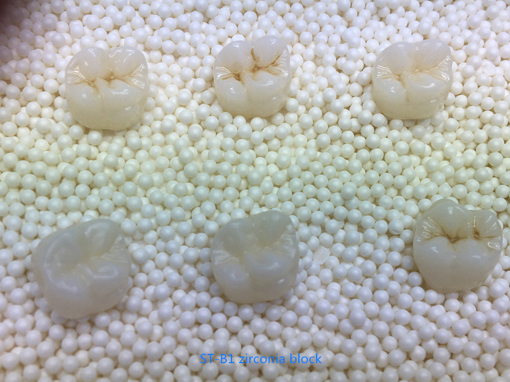 Yucera 98mm Precolored ST A1-D4 16 Color Dental Zirconia Block for Dental CAD CAM