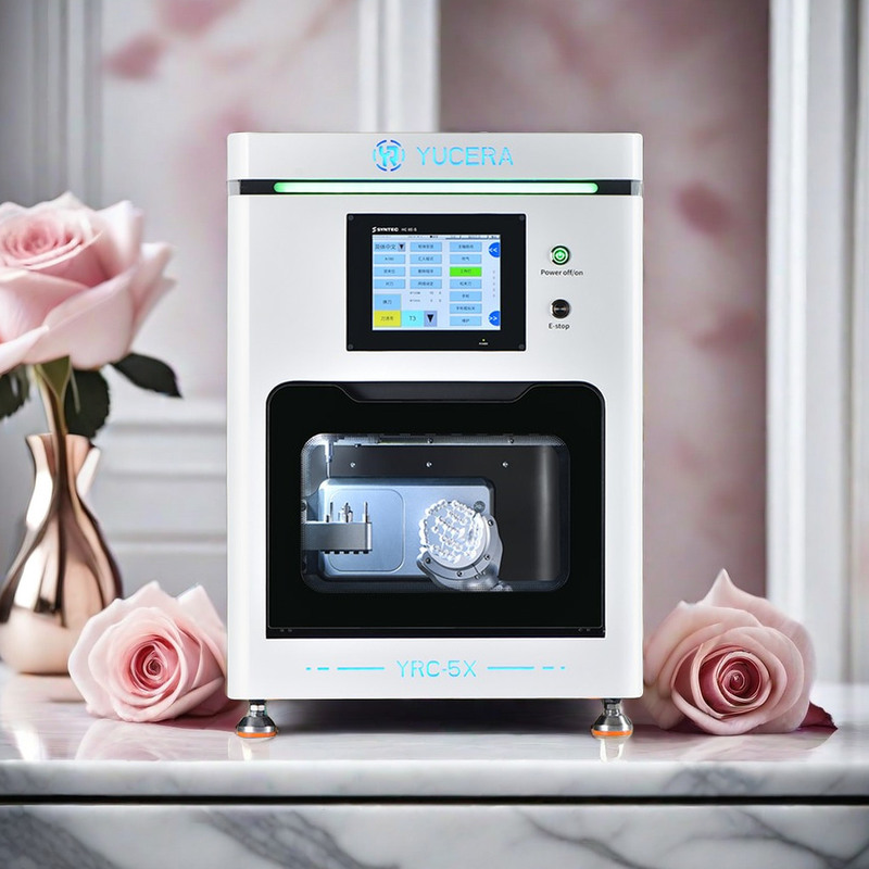 Yucera Nouvelle machine de fraisage de zircone 5 axes humide/sec récemment lancée pour les blocs CAD CAM dentaires