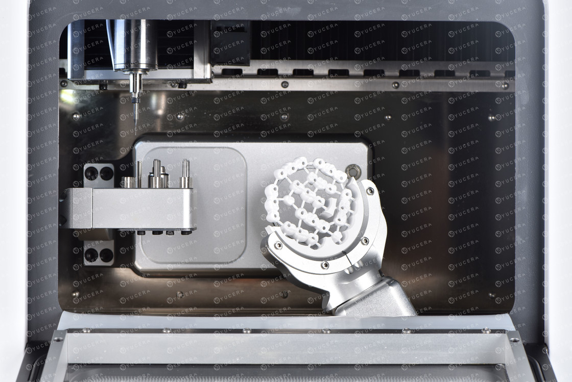 Chine Yucera Vente Chaude Fraiseuse Dentaire CAD CAM Automatique 5 Axes pour Laboratoire