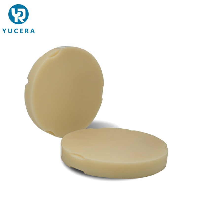 PMMA Monocouche Yucera Premium pour applications dentaires, offrant des prothèses dentaires claires et solides
